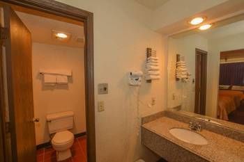 Meridian Inn Oklahoma City Airport מראה חיצוני תמונה